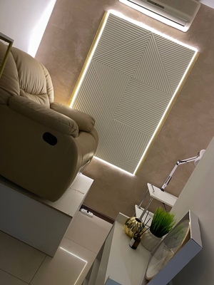 Маникюр, педикюр и обучение в студии «Royal Nails» со скидкой до 50%