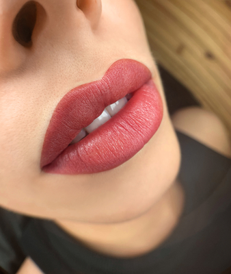 Скидки до 50% на услуги в студии эстетического перманентного макияжа Анастасии Пономаревой