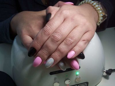 Флер, кабинет по ногтям и бровям на 9 мая