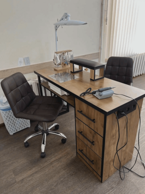 Весеннее обновление: маникюр и педикюр со скидкой до 41%