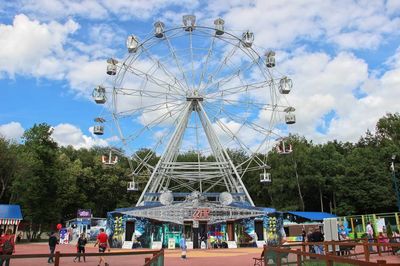 Аттракционы в парке ЦПКиО им. П.П.Белоусова