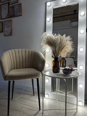 Порадуйте себя красивым маникюром и педикюром со скидкой до 50% от студии ногтевого сервиса Анны Бригадировой