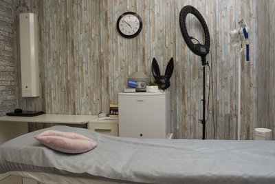 Скидка до 60% на услуги массажа и коррекции фигуры в студии Виктории Родионовой