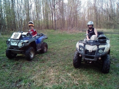 Веселые прогулки на питбайках, квадроциклах и скутерах от «Квадро Мото» со скидками до 65%!