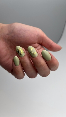 Порадуйте себя красивым маникюром и педикюром со скидкой до 50% от студии ногтевого сервиса Анны Бригадировой