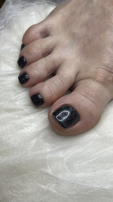 Порадуйте себя красивым маникюром и педикюром со скидкой до 50% от студии ногтевого сервиса Анны Бригадировой