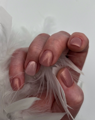 Порадуйте себя красивым маникюром и педикюром со скидкой до 50% от студии ногтевого сервиса Анны Бригадировой