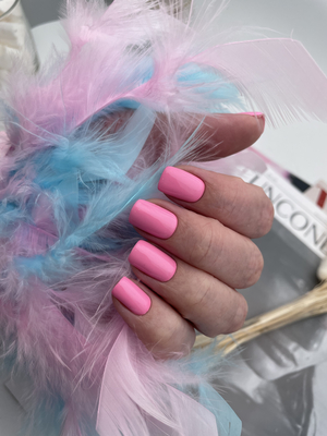 Порадуйте себя красивым маникюром и педикюром со скидкой до 50% от студии ногтевого сервиса Анны Бригадировой