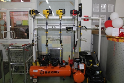 Строительные и отделочные материалы «Домстрой»