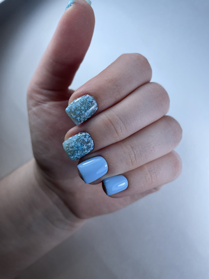 Порадуйте себя красивым маникюром и педикюром со скидкой до 50% от студии ногтевого сервиса Анны Бригадировой