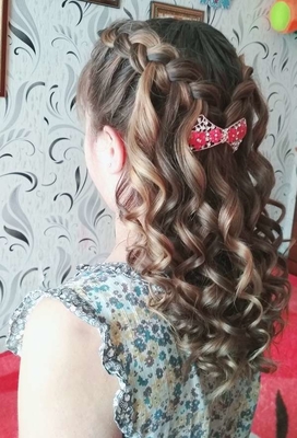 Свадебные прически, макияж, букеты