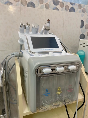 Процедуры по косметологии в студии красоты «Luciana Bravo» со скидкой до 44%