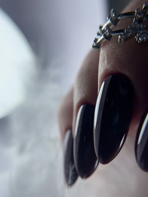 Маникюр, педикюр и обучение в студии «Royal Nails» со скидкой до 50% Маникюр, педикюр и обучение в студии «Royal Nails» со скидкой до 50%