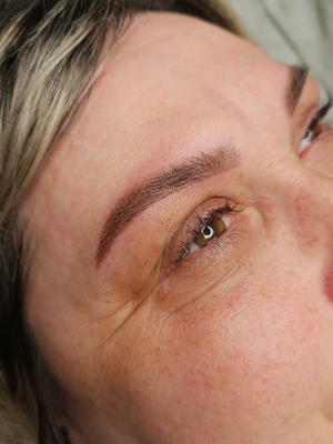 Ваша индивидуальность в наших руках! Качественный перманентный макияж со скидкой до 52%!