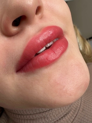 Ваша индивидуальность в наших руках! Качественный перманентный макияж со скидкой до 52%!