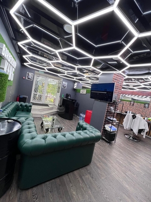 Стильные стрижки в барбершопе «King» со скидкой 50%!