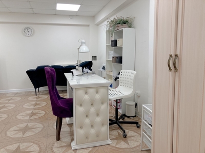 Услуги для волос, бровей и ногтей со скидкой до 62% в салоне красоты «Go-studio»