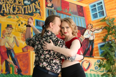 Окунись в страсть аргентинского танго со скидкой 50%!