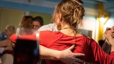 Окунись в страсть аргентинского танго со скидкой 50%!