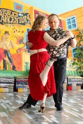 Окунись в страсть аргентинского танго со скидкой 50%!