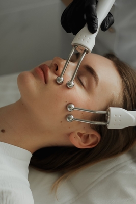 Здоровье и красота для Вашей кожи от клиники Дома Красоты со скидкой до 60% Здоровье и красота для Вашей кожи от клиники Дома Красоты со скидкой до 60%