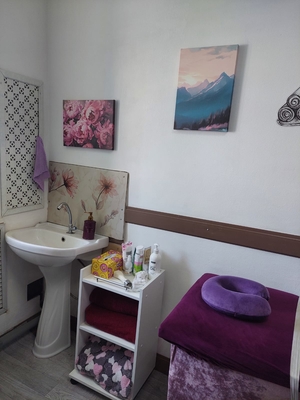 Порадуйте себя процедурами по уходу и коррекции тела с эффектом липосакции, различными видами массажа со скидкой до 54% в студии «Julia Kaz»!