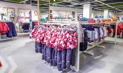 Магазин одежды и обуви Модис