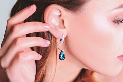 Свадебные прически, макияж, букеты