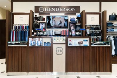 Магазин одежды и обуви Henderson