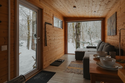 Незабываемый отдых в глэмпинге «Терруар»! Для Вас вкусные завтраки, посещение бани и банный чан со скидкой 44%