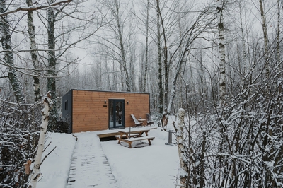 Незабываемый отдых в глэмпинге «Терруар»! Для Вас вкусные завтраки, посещение бани и банный чан со скидкой 44%
