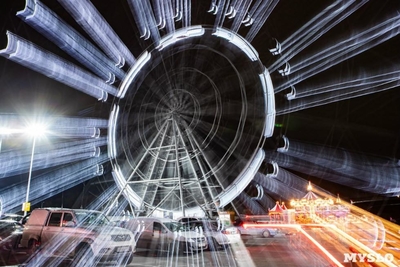 Колесо обозрения у ТРЦ «Макси»