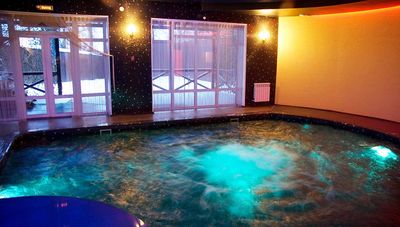 RelaxClub «Игуана» дарит скидку до 50% на посещение апартаментов «ВЕНГЕ»!