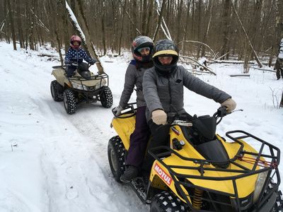 Веселые прогулки на питбайках, квадроциклах и скутерах со скидкой до 65%! 