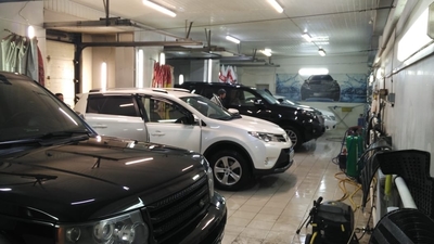 Комплексная мойка для Вашего автомобиля со скидкой до 51% от «BLACKBERRY»!