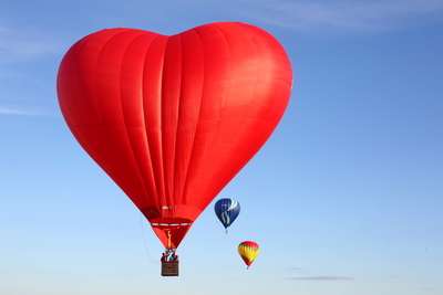 Для любителей острых ощущений и красивых видов! Клуб воздухоплавателей «Aeroquest» дарит скидки до 50% на полет на воздушном шаре! Для любителей острых ощущений и красивых видов! Клуб воздухоплавателей «Aeroquest» дарит скидки до 50% на полет на воздушном шаре!