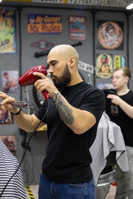 Барбершоп для настоящих мужчин «Гараж» дарит скидку 50% на все услуги!