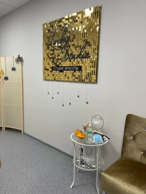 Маникюр — желание женщины выглядеть красиво «до кончиков ногтей! В салоне «Lucky studio» маникюр и педикюр со скидкой до 54%!