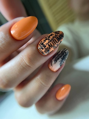 Маникюр — желание женщины выглядеть красиво «до кончиков ногтей! В салоне «Lucky studio» маникюр и педикюр со скидкой до 54%!