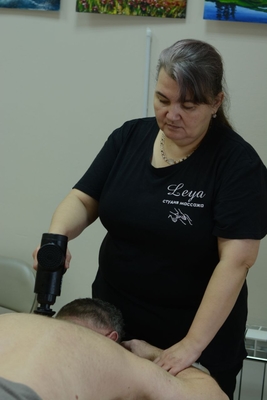 Скидка до 50% на массаж в студии «Leya»