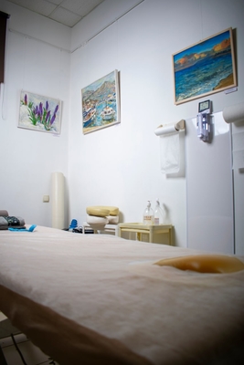 Скидка до 50% на массаж в студии «Leya»