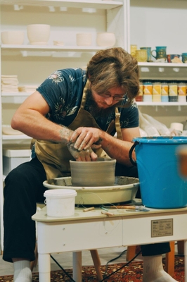 Мастер-классы в гончарной мастерской «HUM ceramics» со скидкой 30%