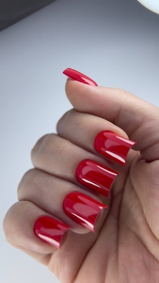 Ваша красота — наша гордость: скидка до 34% в студии маникюра и педикюра!