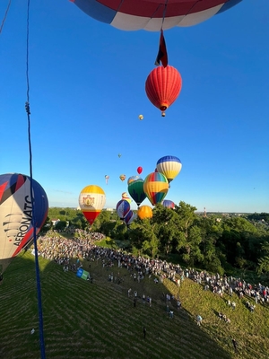 Для любителей острых ощущений и красивых видов! Клуб воздухоплавателей «Аэронавт» дарит скидку 17% на полёт на воздушном шаре!