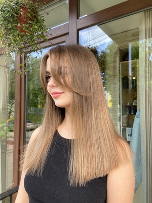 В салоне красоты «VENERA» для Вас окрашивание волос, ногти, брови и восхитительный макияж со скидкой до 50%