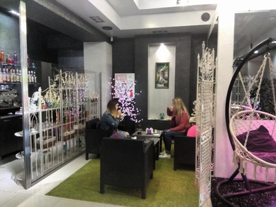 Взгляните на акции ниже