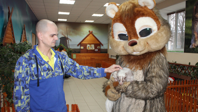 Трогательный зоопарк для взрослых и детей! Скидка 50% на входной билет!