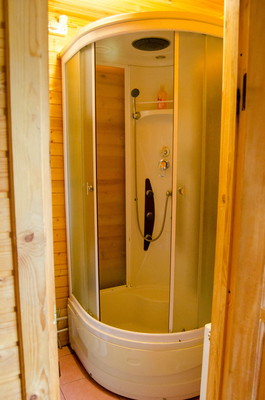 Тепло русской бани и уют деревянных домиков — Ваш идеальный отдых на базе «Берёзовая роща»