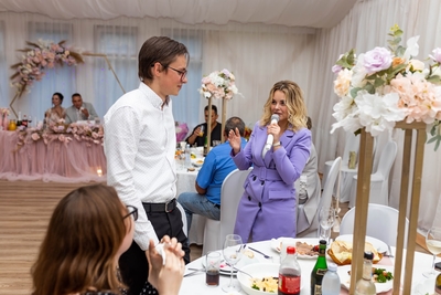 Анна Коста, ведущая