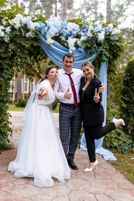 Анна Коста, ведущая